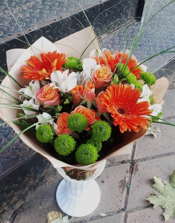 Букет цветов из: Герберы, Хризантемы, Альстромерии и Розы в Манаскенте