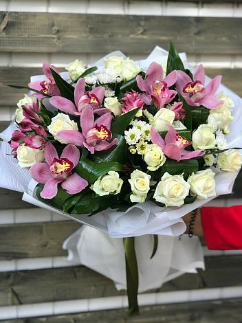 Букет цветов из: Розы и Хризантемы в Манаскенте