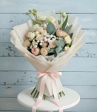 Букет цветов из:  Розы и Лизиантусы в Манаскенте