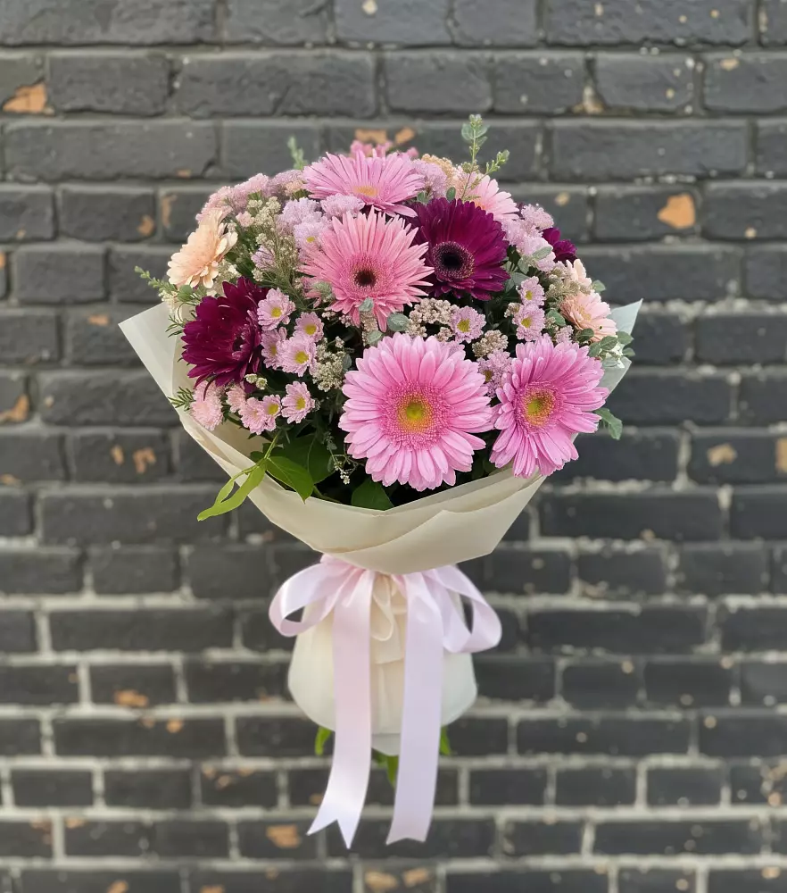 Букет цветов из: Герберы и Хризантемы в Манаскенте