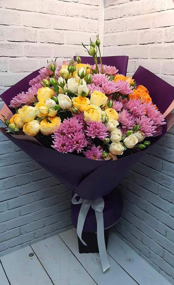 Букет цветов из: Хризантемы и Розы в Манаскенте