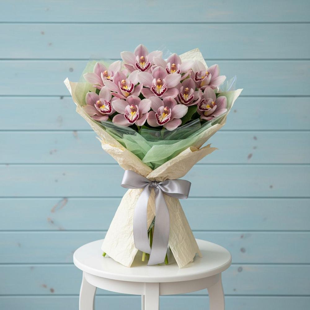 Букет цветов из: Орхидеи и Розы в Манаскенте