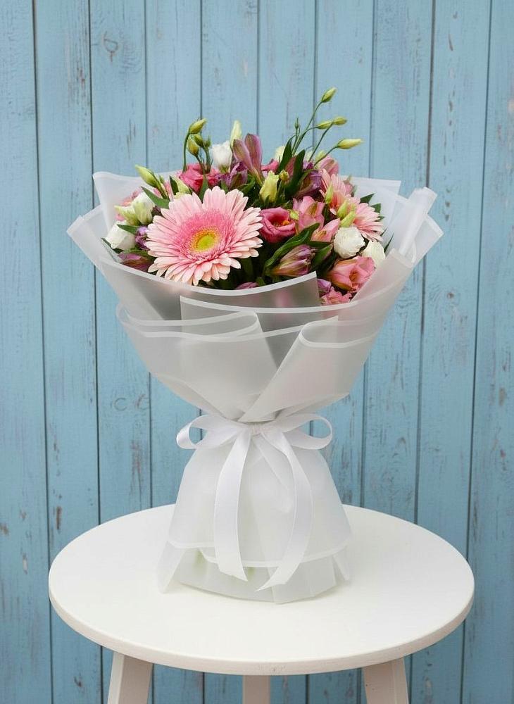 Букет цветов из: Герберы, Альстромерии и Лизиантусы в Манаскенте