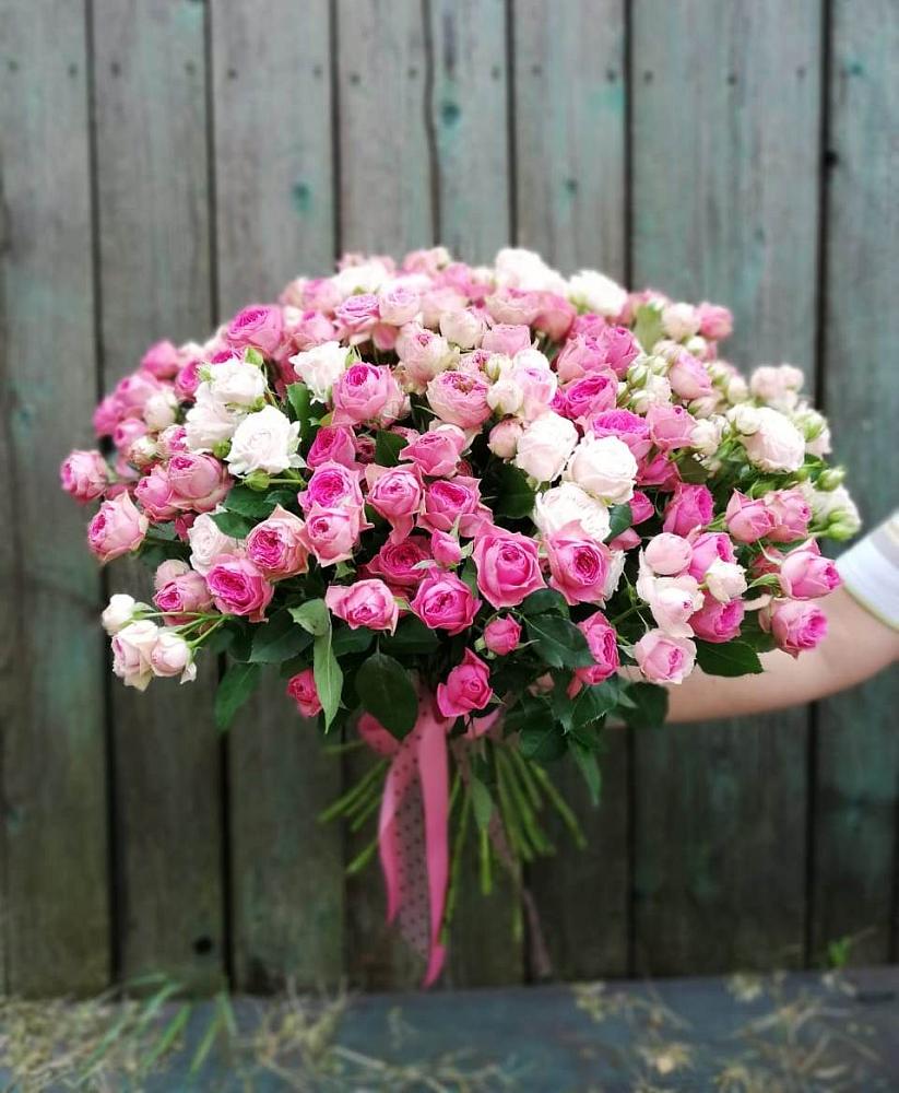 Букет Розовые кустовые розы Натали и Лав Лидия в Манаскенте