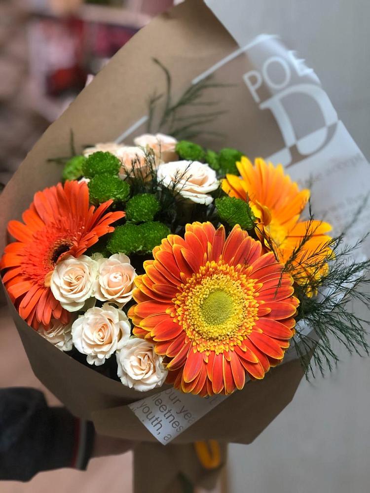 Букет цветов из: Герберы, Хризантемы и Розы в Манаскенте
