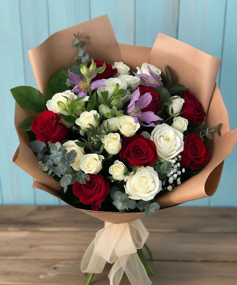 Букет цветов из: Розы и Альстромерии в Манаскенте