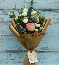Букет цветов из:  Розы и Лизиантусы в Манаскенте
